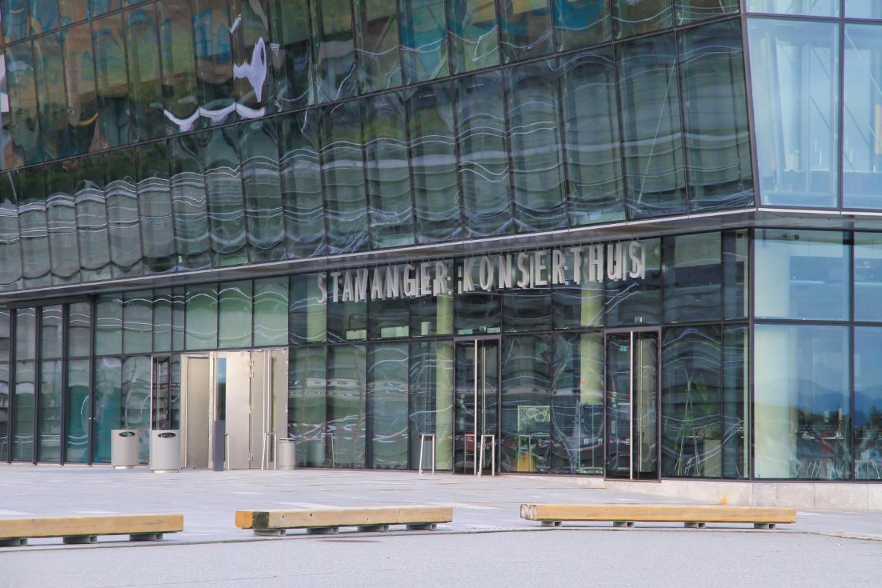 Apartment Saga Caves Straen *